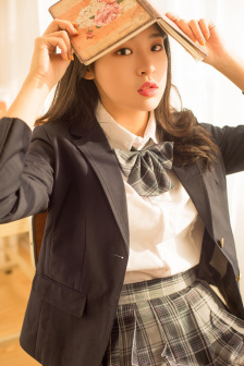 学长舌尖伸入湿嫩蜜汁H